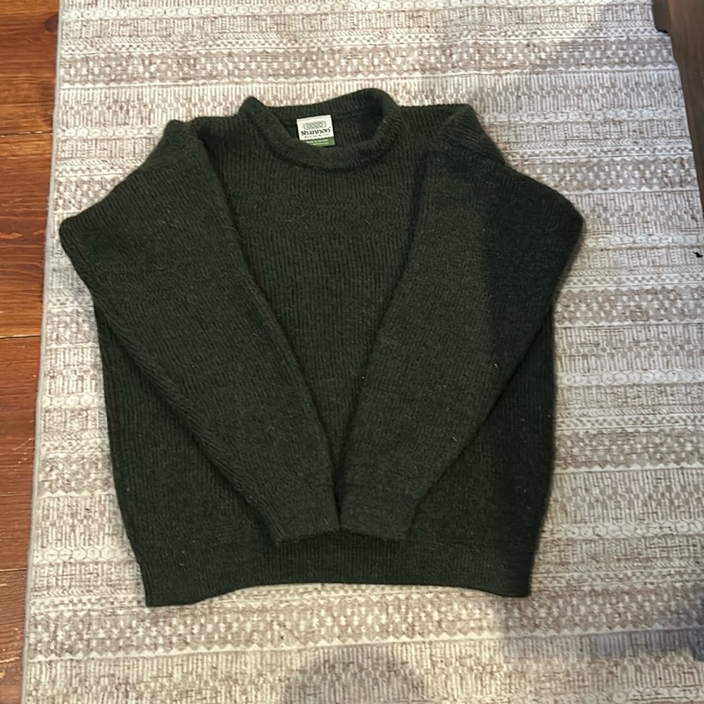 Shannon woolen mills sweater